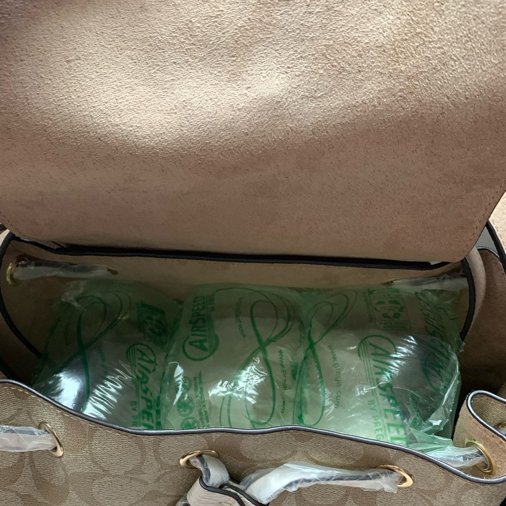 Coach Set - Picture 5 of 10